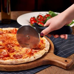 Westmark Master Line pizzaskärare, svart, Ø10cm