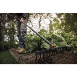 Fiskars Solid Kratta, metallhandtag, 154 cm.
