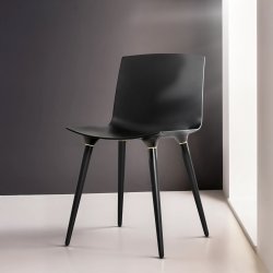 TAC konferensstol svart, med svarta ben