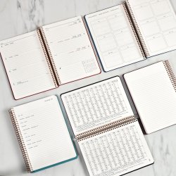 Kozo 2026 Kalender | A5 | Vecka | Sand