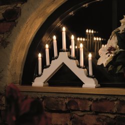 Trappsteg i Trä med 7 ljus och pynt, vit