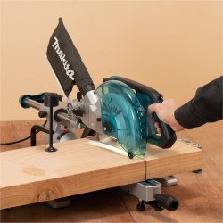 Makita Kap-/geringssåg, 216mm, 1200W, LS0816F