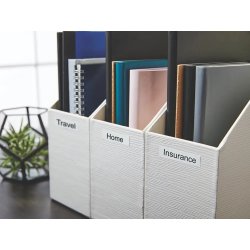 Dymo D1 polyestertape, 19 mm, svart på vit