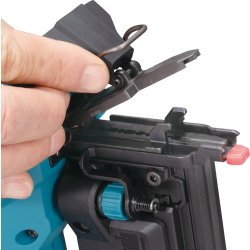 Makita Häftpistol LXT, 18V, ex. batt. DBN501ZJ