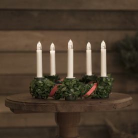 Luciakrona med gröna blad och band, 5 ljus