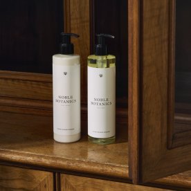 Georg Jensen Damask Noble Botanics Kroppsvårdsset